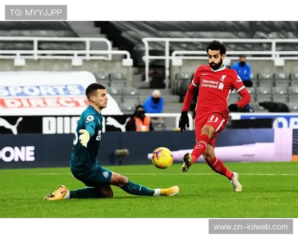 小将萨维尼奥一分钟浪费两良机，瓜帅摇头