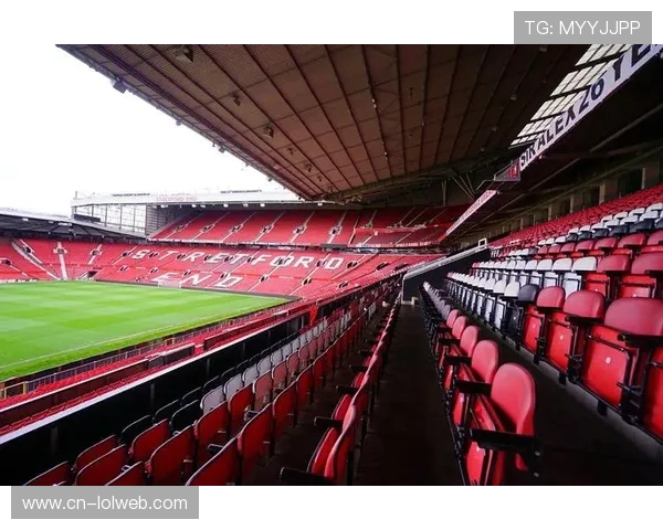 曼联老特拉福德球场翻新计划，增加座位容量
