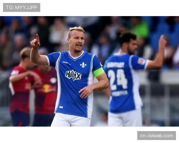 德甲副班长之争：波鸿3-2达姆施塔特，赢得保级关键三分